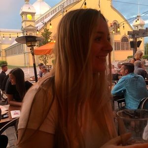 Meet your Posher, Selina